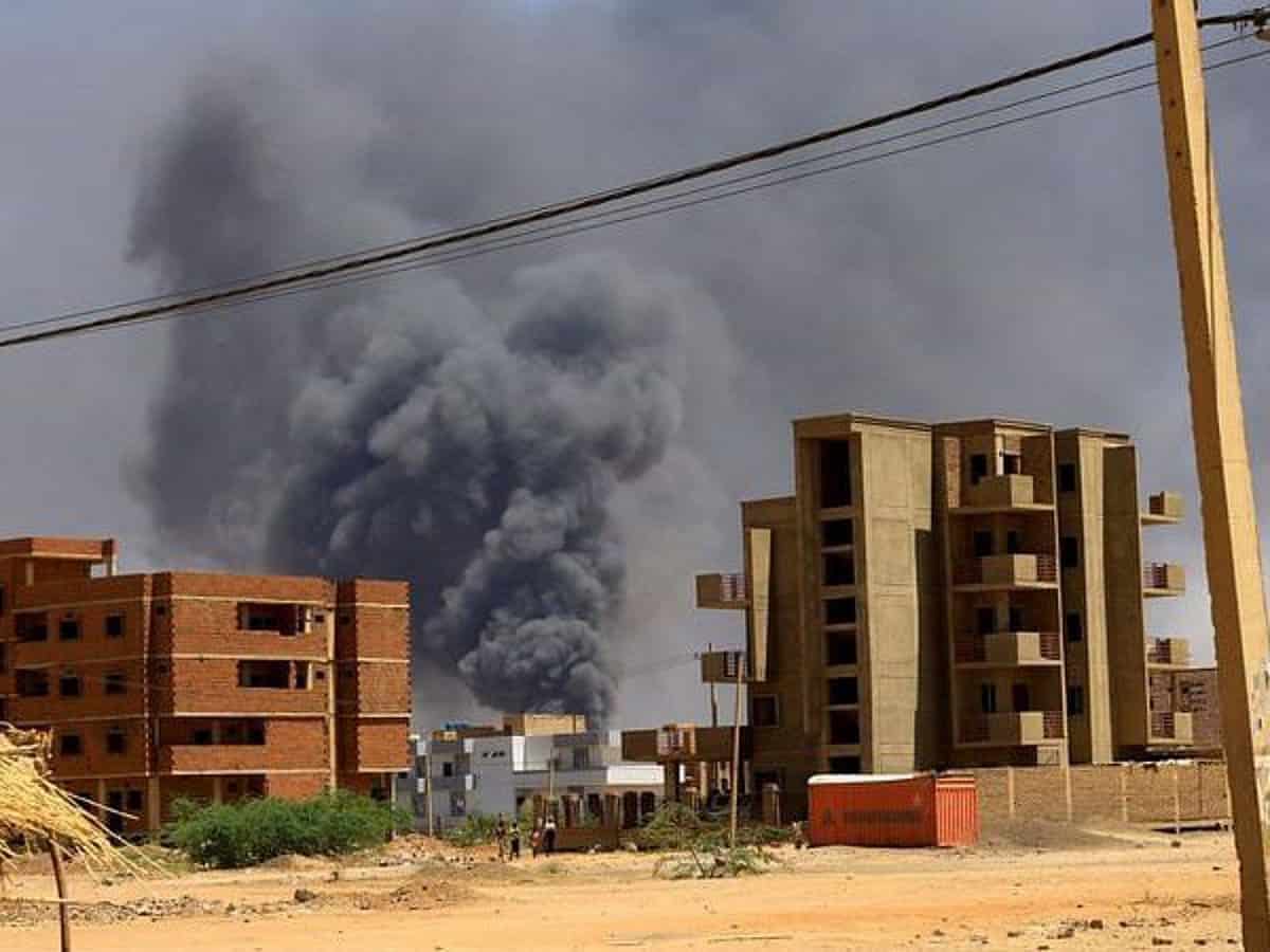 At least 40 civilians killed in airstrike on Khartoum market
