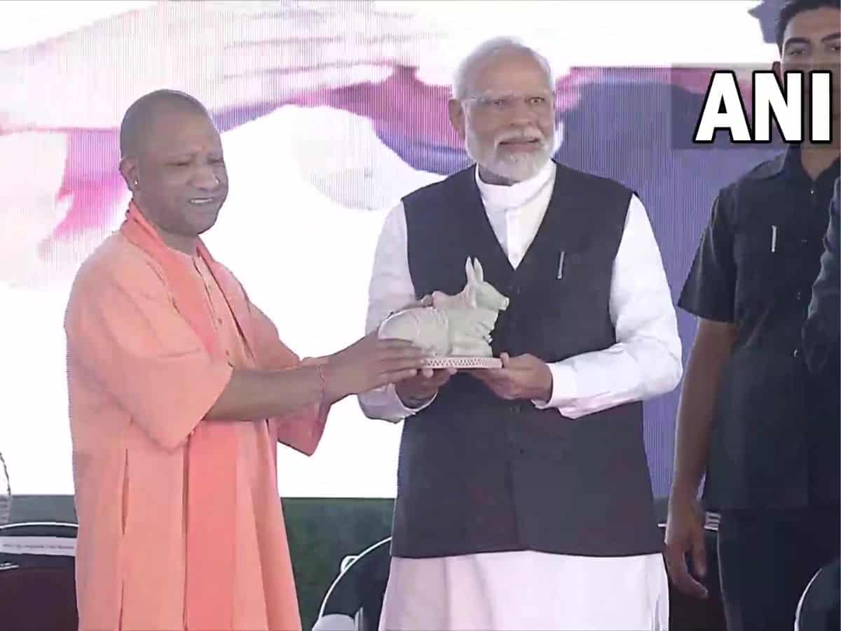 Modi lays foundation stone