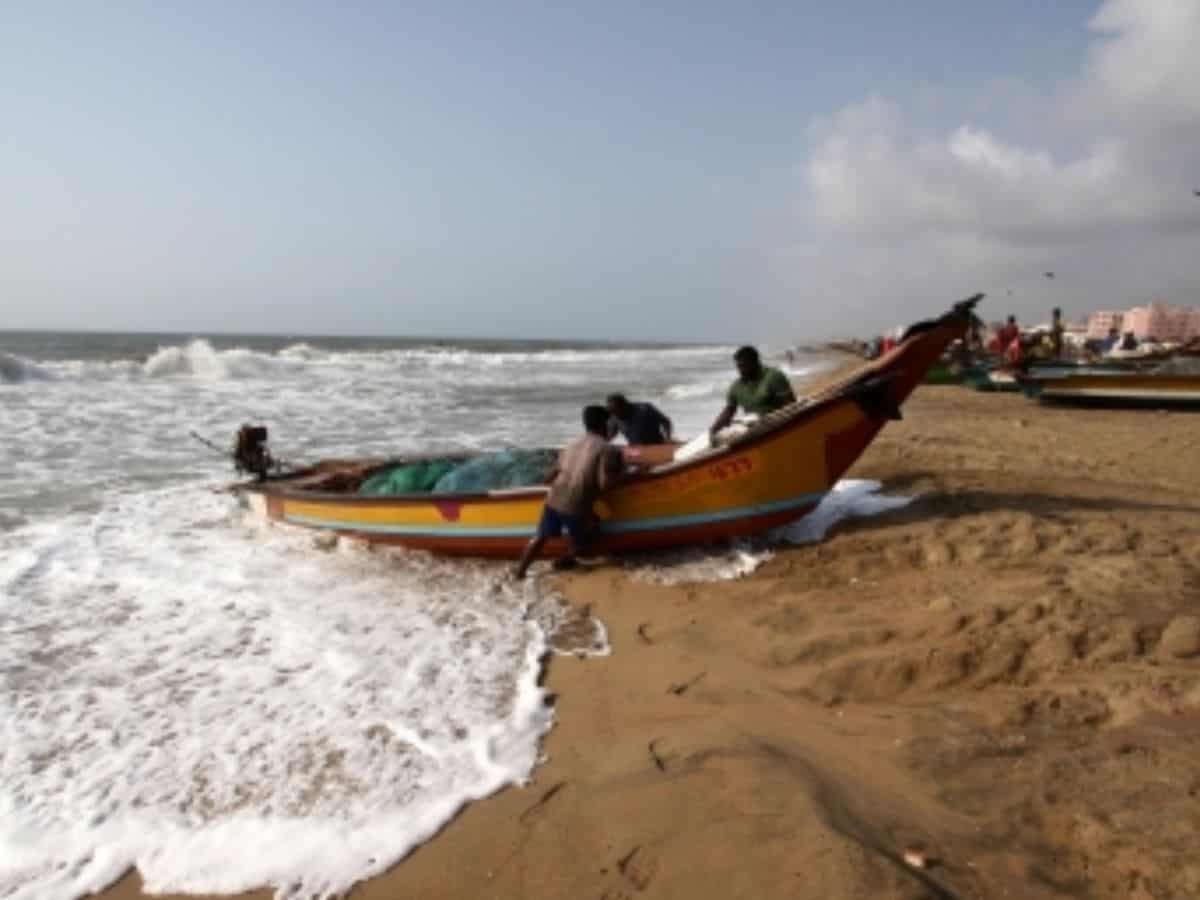 IMD's warning for AP fishermen as Bay of Bengal weather intensifies