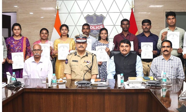Telangana CID officers bag top rank in fingerprint expert exam