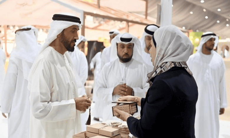 UAE: Nahyan bin Zayed visits Liwa Date Festival and Auction
