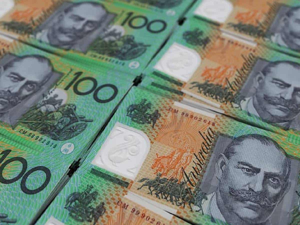Australia's household spending falls for 1st time in over 2 years