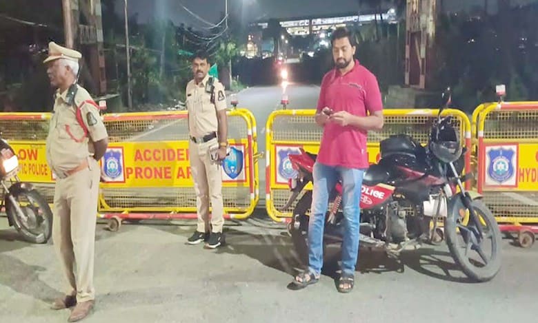 Hyderabad: Chaderghat, Moosarambagh bridges closed for traffic