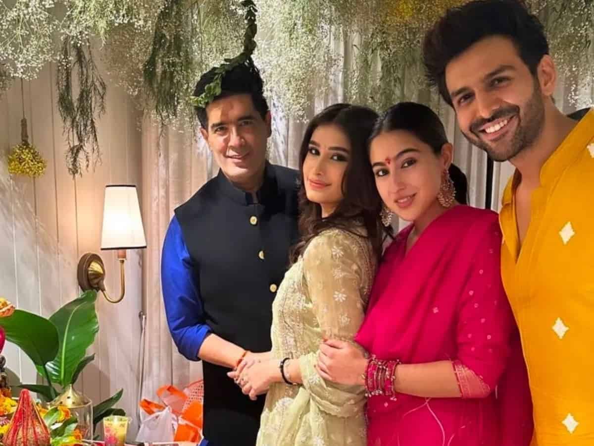 Sara Ali Khan goes for Ganpati darshan at Kartik Aaryan’s house