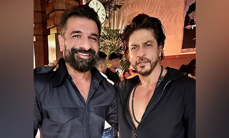 "SRK's hugs are warmest," says 'Jawan' actor Eijaz Khan
