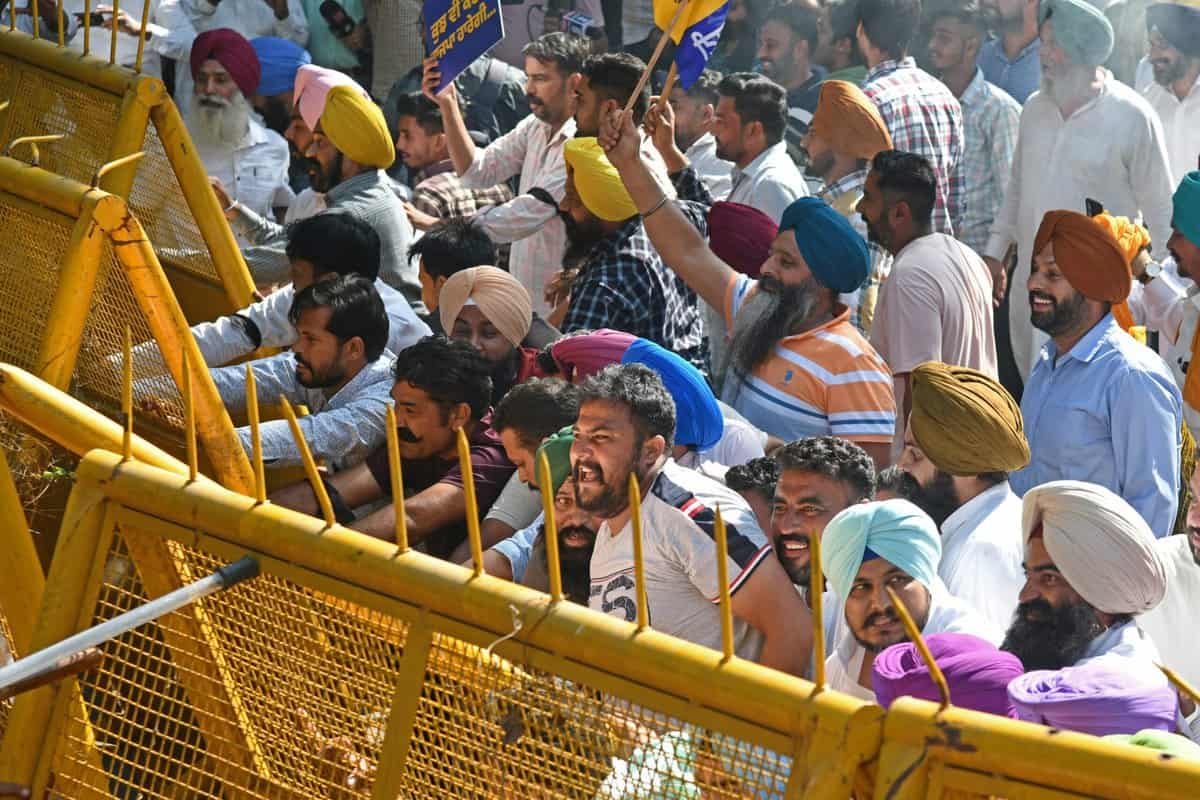 In pics: Protest against Sanjay Singh arrest