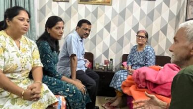 Arvind Kejriwal meet Sanjay Singh family