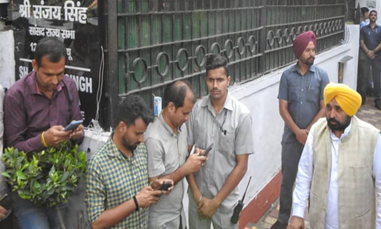 Punjab CM meets Sanjay Singh’s family, says BJP scared of Opposition