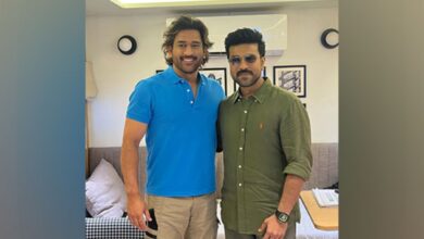 Ram Charan poses with MS Dhoni, calls him "India's Pride"