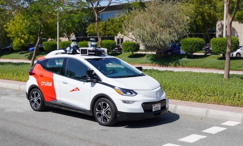 Testing of driverless taxis begins on Dubai roads