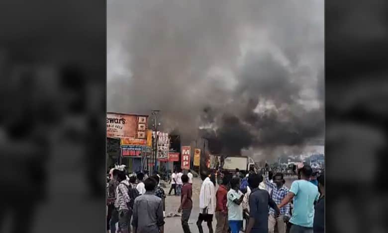 Fire breaks out at cracker shop