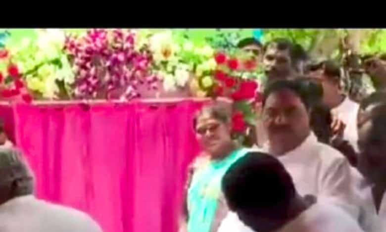 Telangana: BRS minister smacks Shadnagar MLA in public