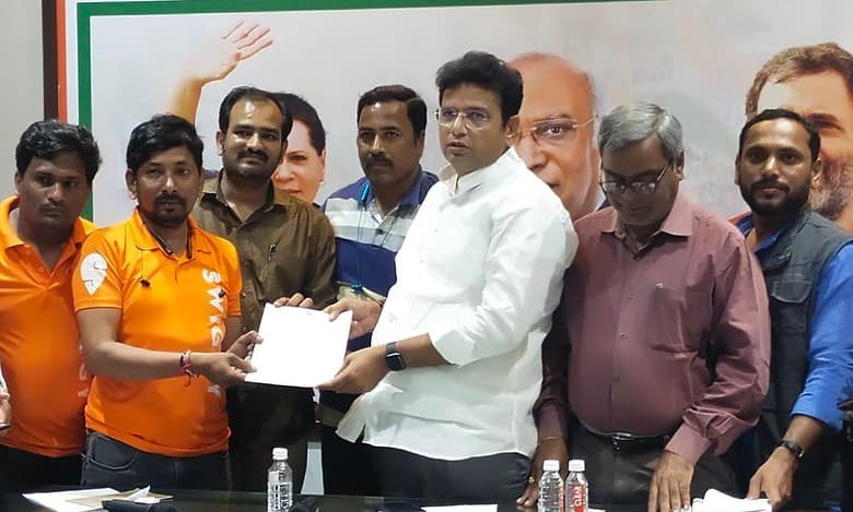 Telangana workers’ union demand Rajasthan like 'social security bill' in Congress manifesto