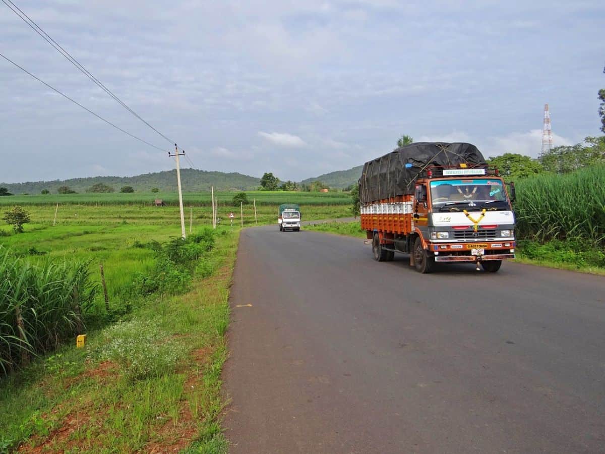 Telangana govt gets notices on illegal parking of lorries on NHs