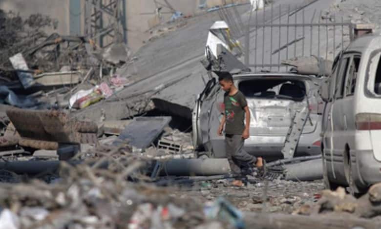 Israel infantry forces, tanks enter Gaza Strip territory in 'localised raids'