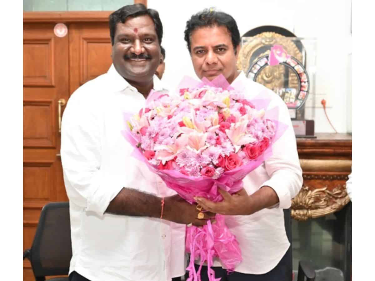 KTR and Nandikanti Sridhar