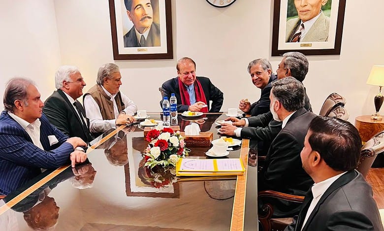 Nawaz Sharif returns to Pakistan after 4 yrs in self-imposed exile