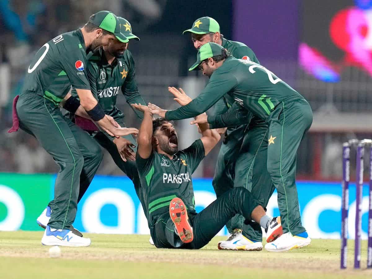 Pakistan knock Bangladesh out of World Cup with seven-wicket win