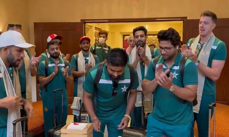 Pakistan arrive in Bengaluru, Celebrates babar Azam's Birthday