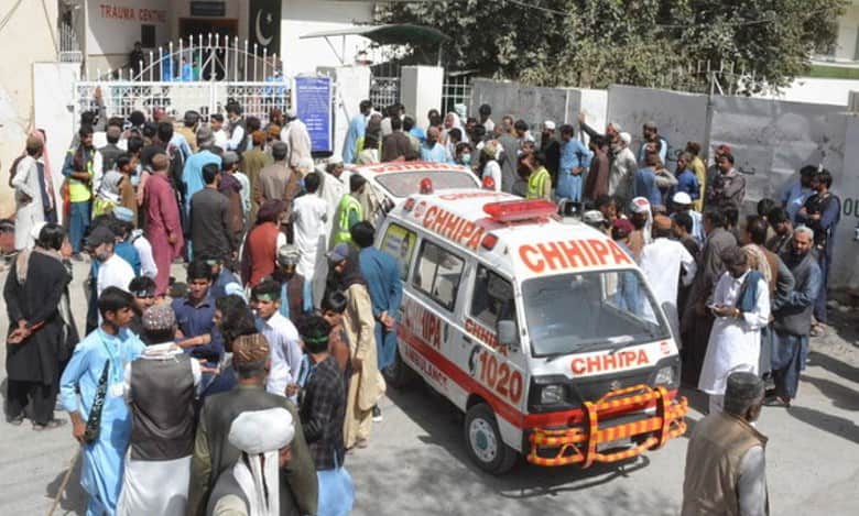 Toll rises to 65 in Friday’s twin suicide attacks in Pakistan