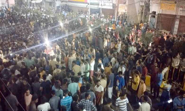 Hyderabad: Student’s suicide sparks tension in Chikkadpally