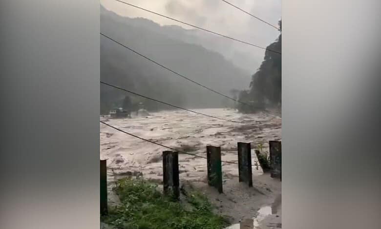 Toll rises to 33 in Sikkim flash flood, search on for those still missing