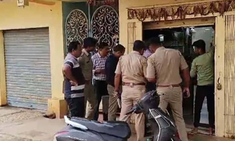Robbers decamp with jewellery after shooting at shop owner in Bengaluru