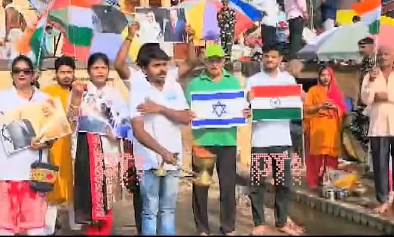 Hindus offers special prayers in Varanasi’s Ganga Ghat for Israel