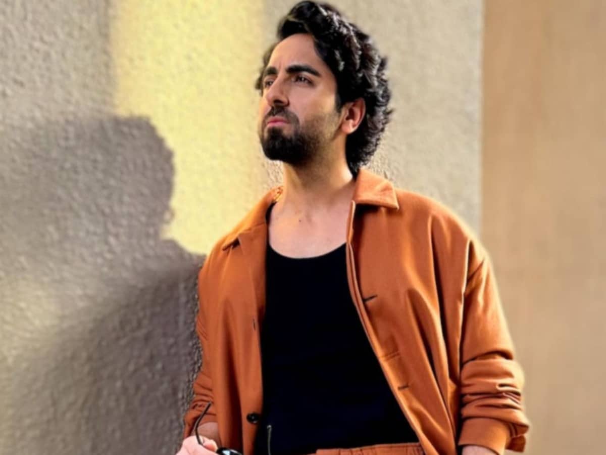 Ayushmann Khurrana enjoys Hyderabadi food at Pista House