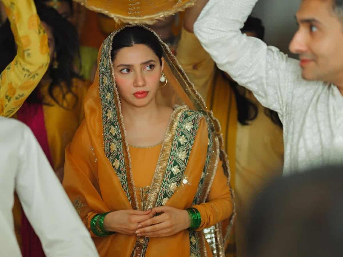 Photos of Mahira Khan's Haldi ceremony go viral