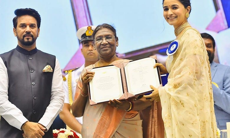 Alia Bhatt wears her wedding saree for 69th National Film Awards