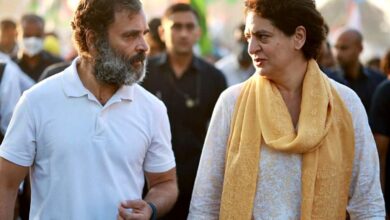 Cong's bus yatra 2.0 to enter Hyderabad; Rahul, Priyanka to take part