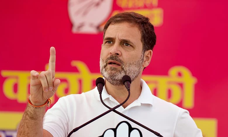 Karnataka ministers leave for Delhi, Rahul to address infighting
