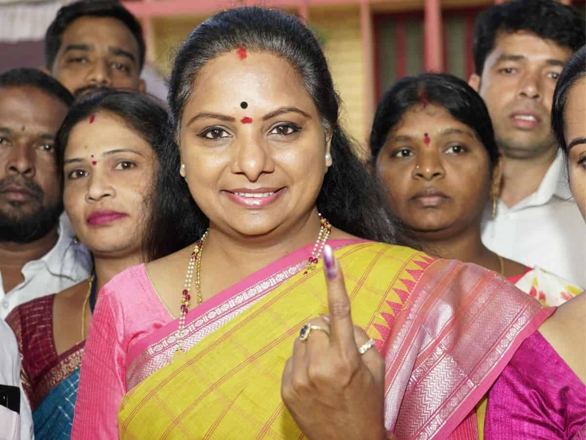 Telangana: BRS' K Kavitha casts vote in Banjara Hills
