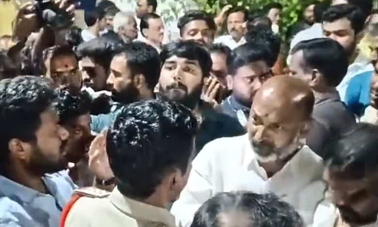 BJP’s Bandi Sanjay alleges money distribution by BRS, cadres clash