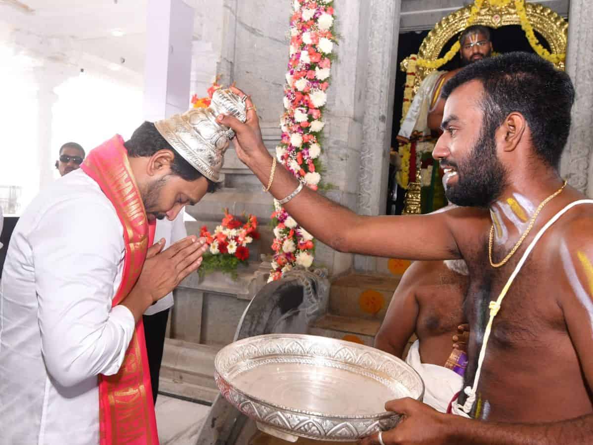 _CM Jagan inaugurated the temple of Lord Krishna in Pulivendula.