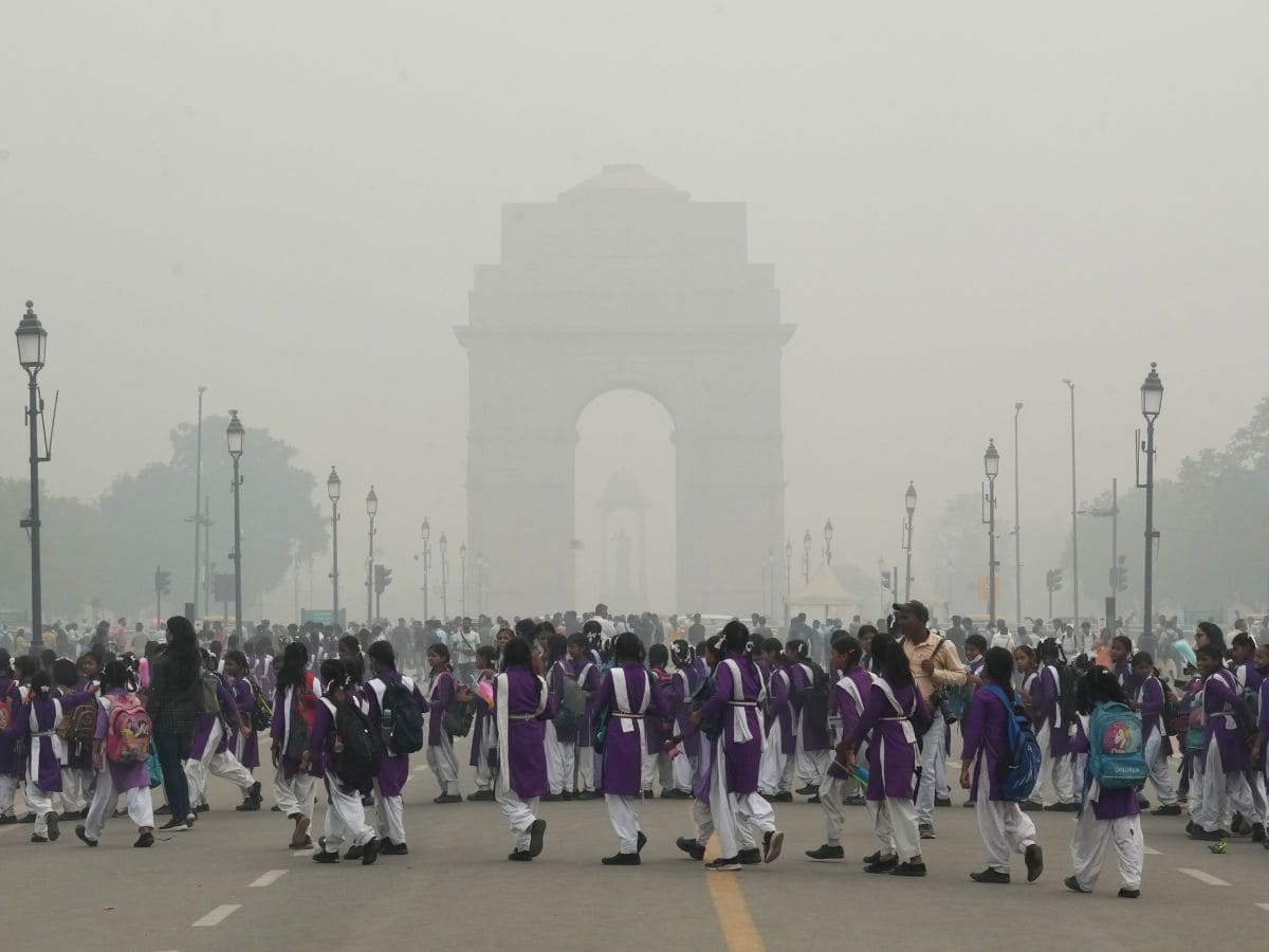 Data from the Central Pollution Control Board (CPCB) said the 24-hour average Air Quality Index (AQI) was recorded at 277 at 4 pm on Sunday.