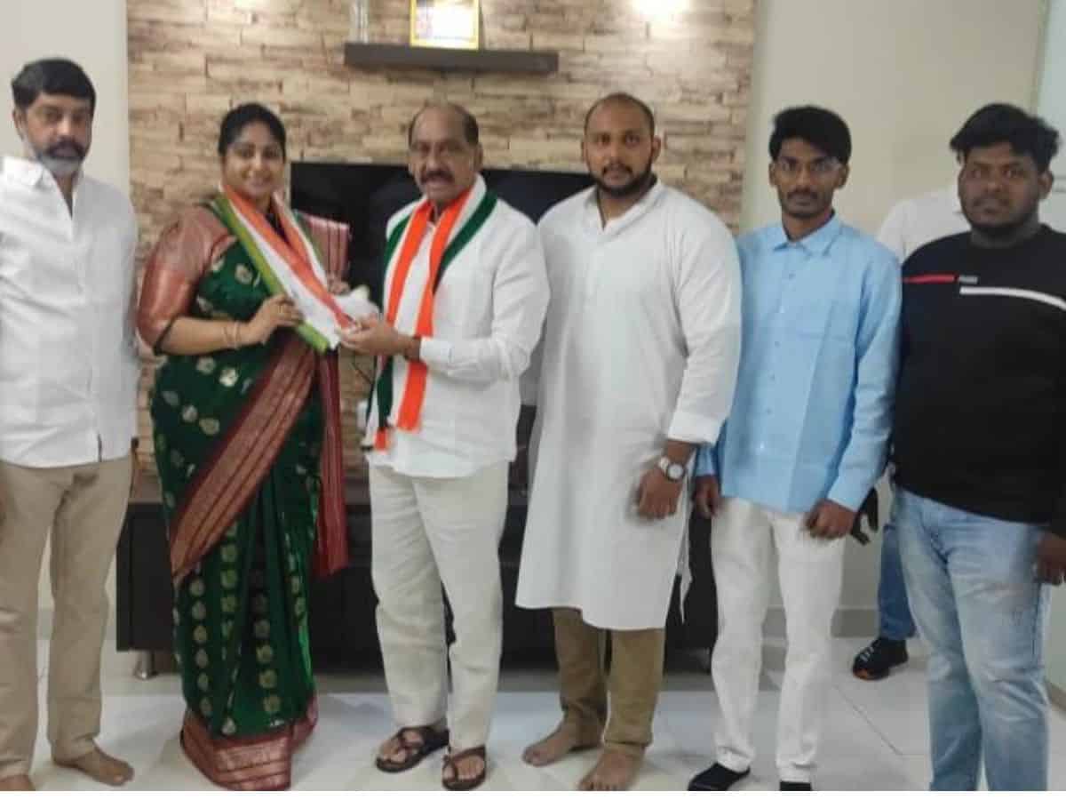 Telangana polls: Former TDP leader & actor Divyavani joins Congress