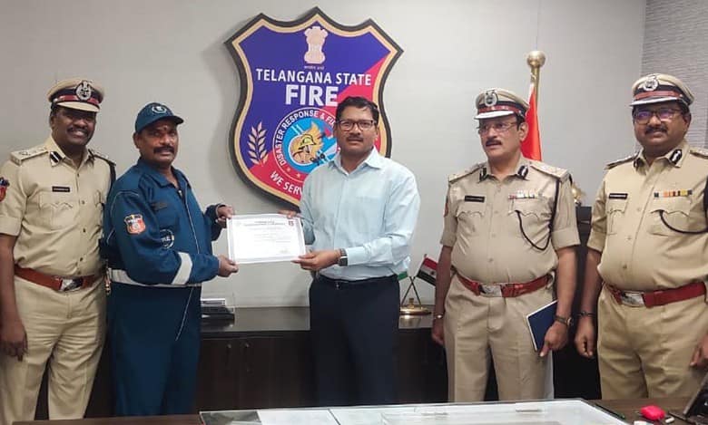 Hyderabad: Firefighters felicitated for risking their lives in Bazarghat incident