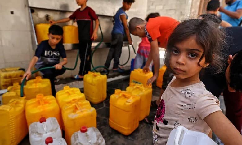 UNRWA suspends water sources in central, southern Gaza