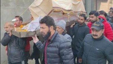 Muslim neighbours perform last rites of Kashmiri pandit man in Pampore