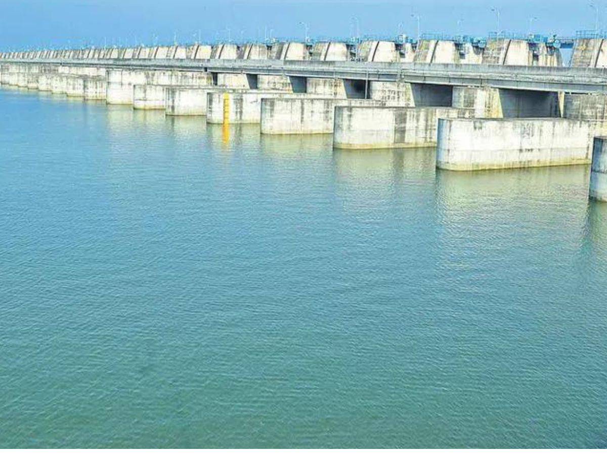Telangana govt, NDSA lock horns over report on Kaleshwaram's barrage