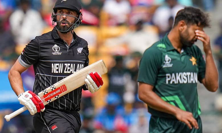 Ravindra's ton, Williamson's fifty power NZ to 401 for 6 against Pak