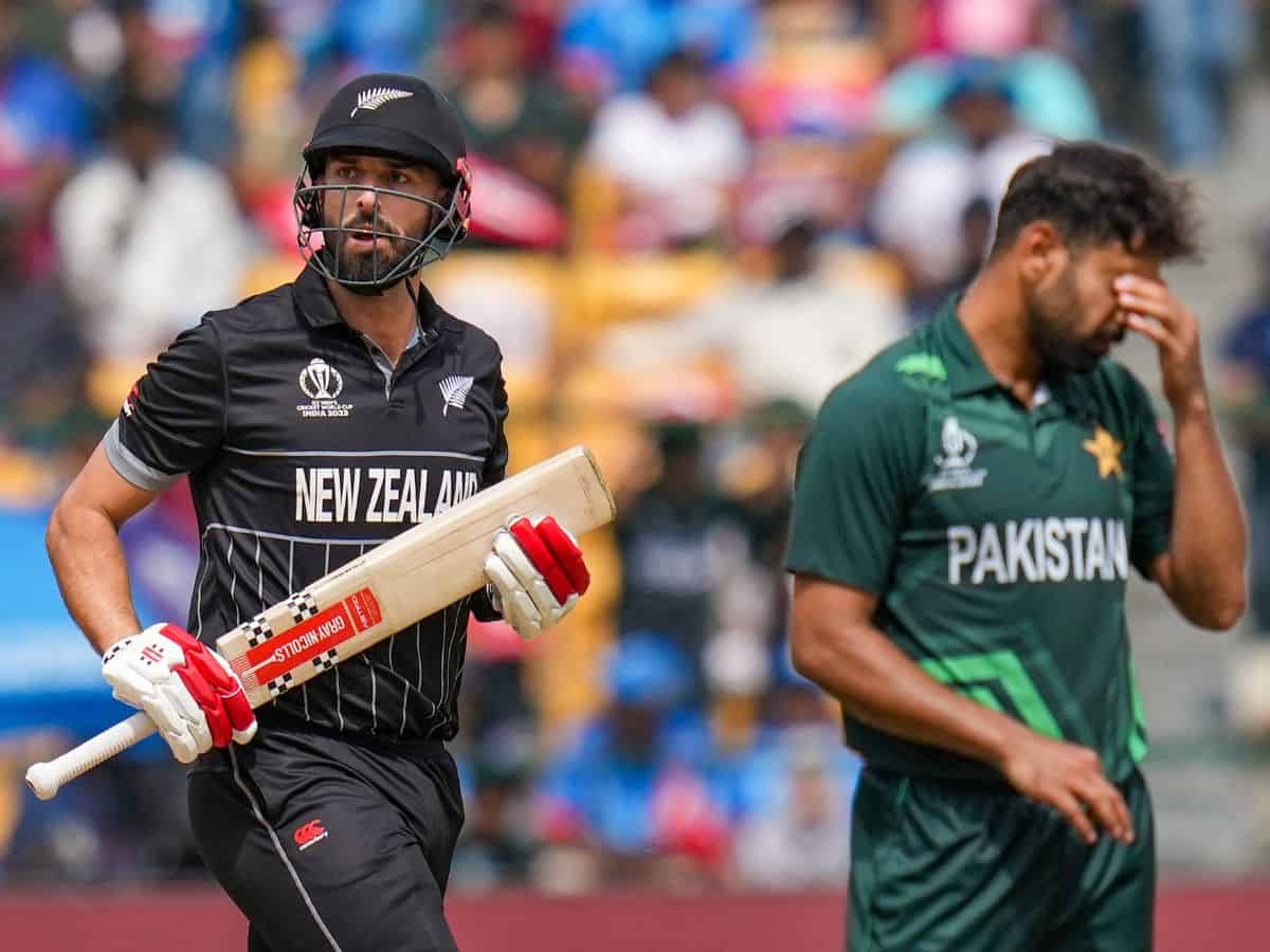 Ravindra's ton, Williamson's fifty power NZ to 401 for 6 against Pak