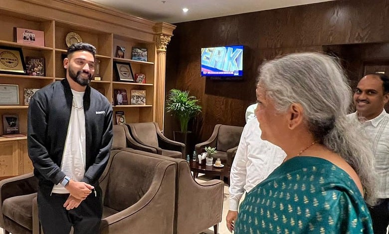 Nirmala Sitharaman meets Mohammed Siraj at Hyderabad Airport