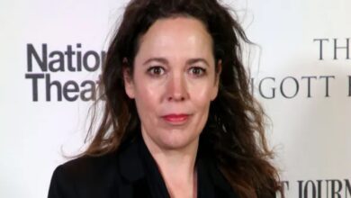 Olivia Colman says that harassment by paparazzi forced her to leave her London home