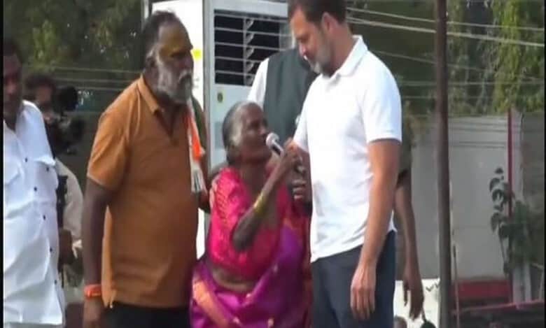 Video: Elderly woman Indira Gandhi song written by her at Rahul's rally