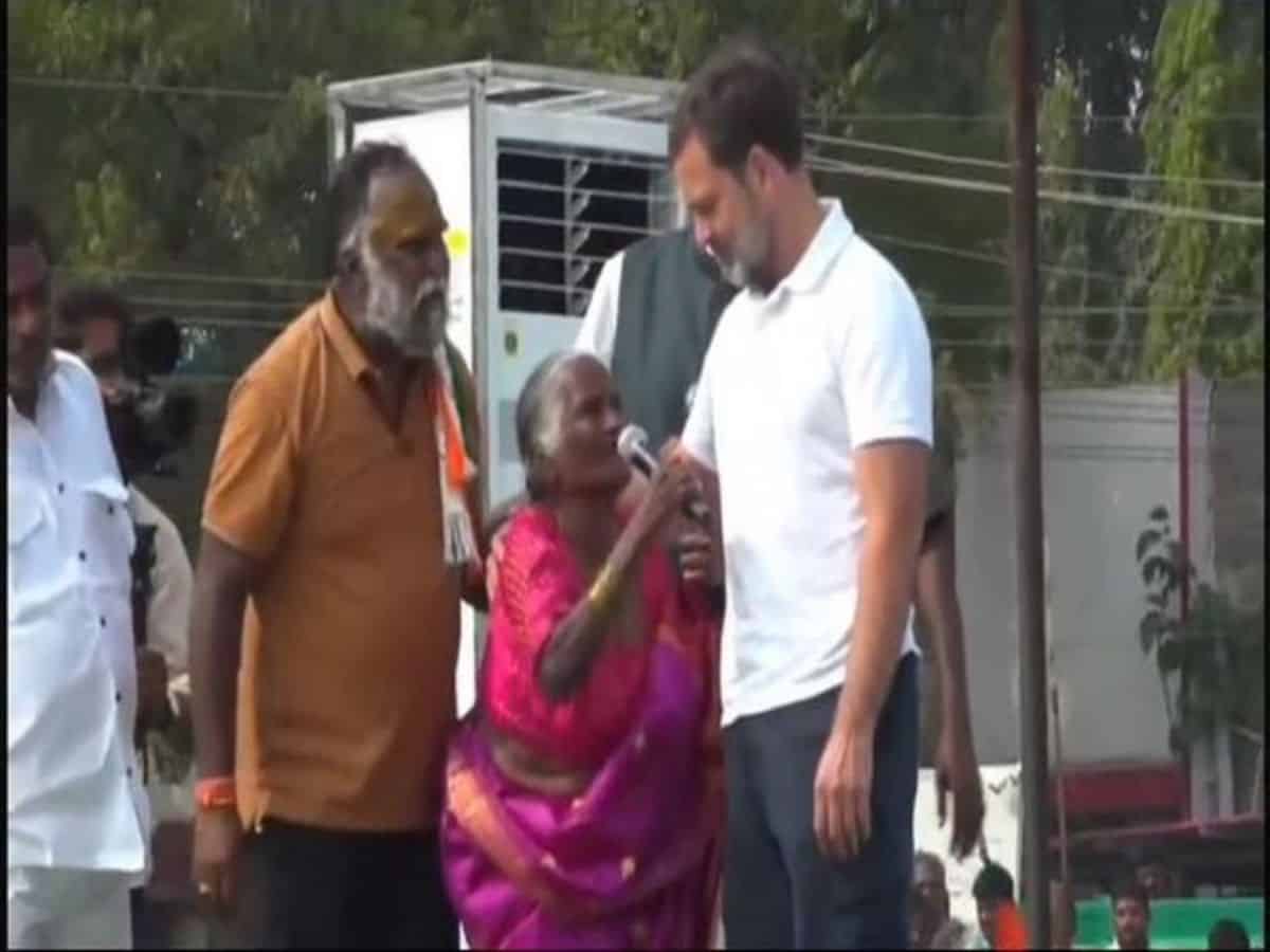 Video: Elderly woman Indira Gandhi song written by her at Rahul's rally