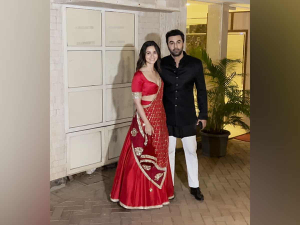 Ranbir, Alia arrive hand-in-hand at Kareena Kapoor Khan's Diwali bash