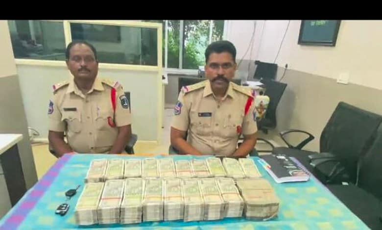 Telangana: Rs 50L hawala money seized during vehicle check